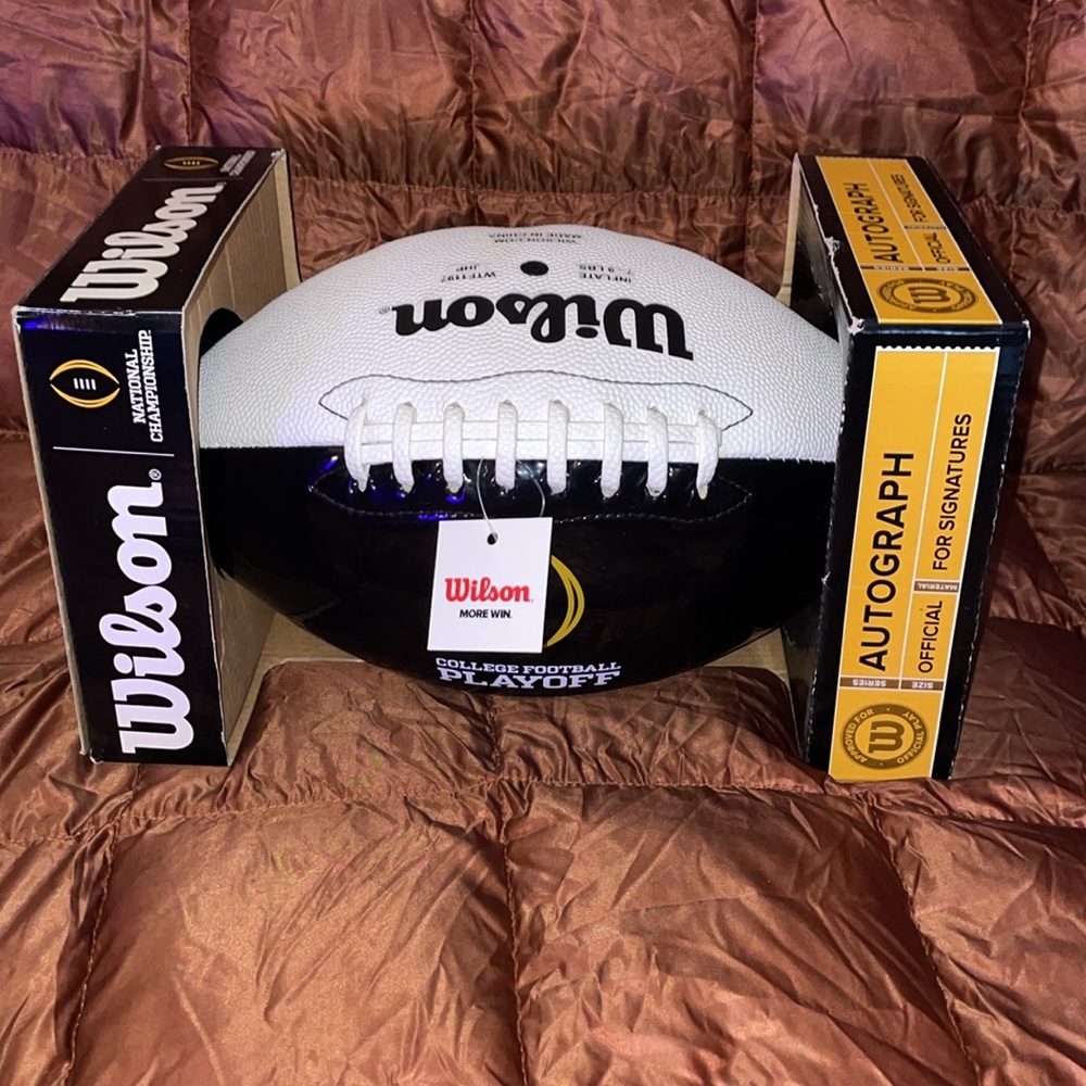 NWT Wilson National Championship Autograph for signatures Football. - Picture 6 of 7